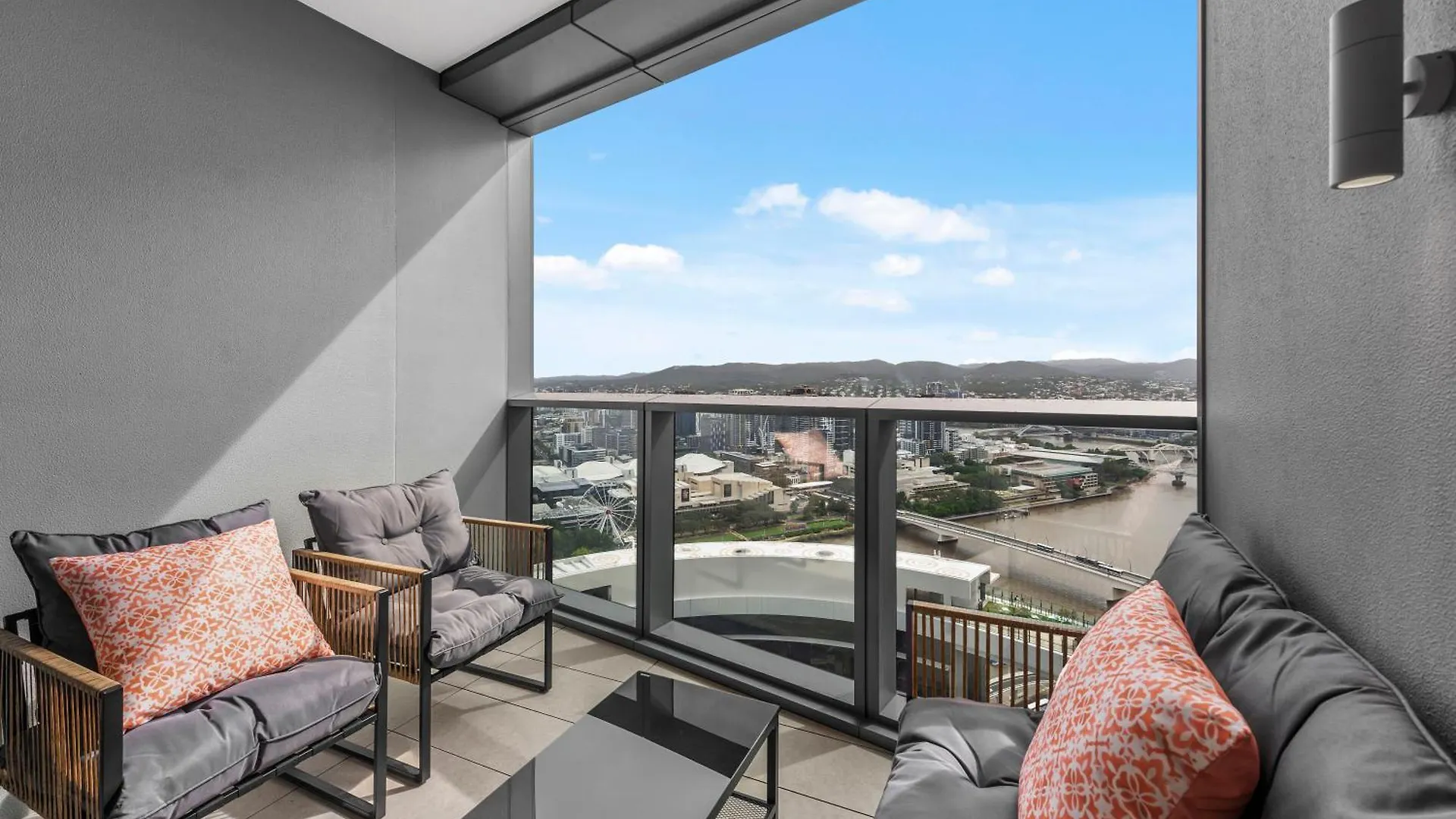 Lägenhet Queens Wharf - Luxe 2Br With Stunning Views And Pool Brisbane